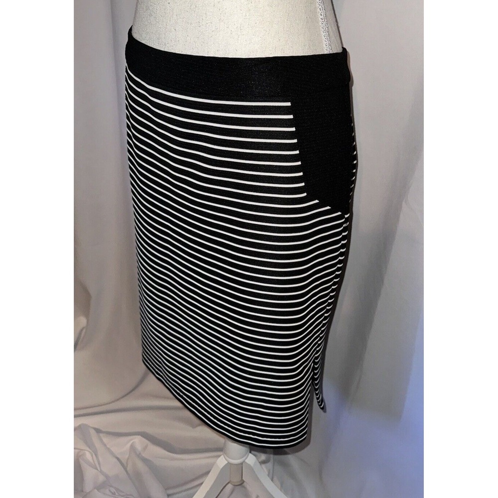 Kenzie Skirt Womens Size M Striped Stretch Above the Knee Zip Closure Side Slit - Picture 5 of 10